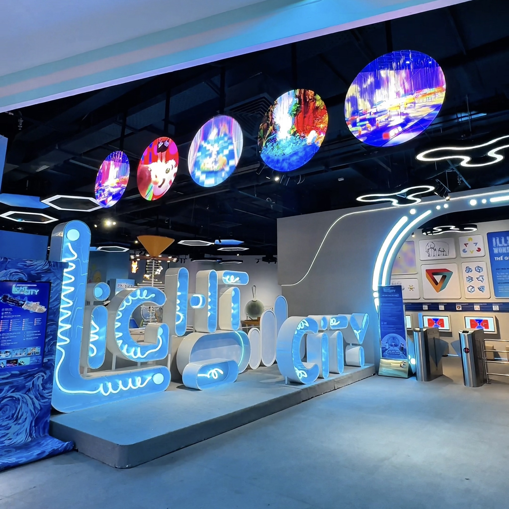 light-city-gigamall